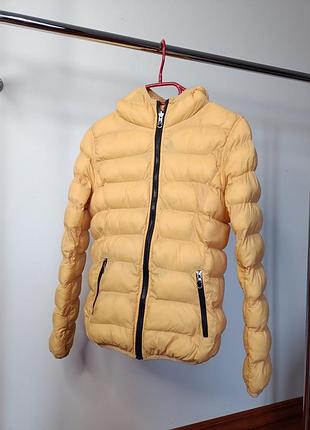 Курточка весняна розмір s