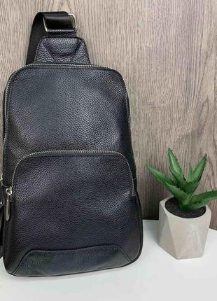 Чоловіча шкіряна сумка-бананка месенджер на груди, барсетка грудна з натуральної шкіри чорна r_1449