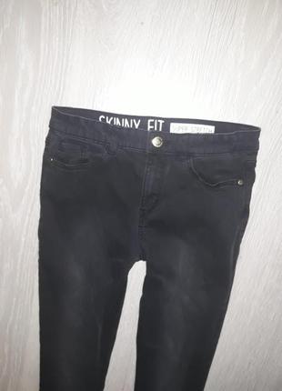 Суперстрейчові, вузькі джинси на 8-9 років4 фото