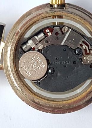 Годинник eric chevillard, кварц. механізм eta, швейцарія.8 фото