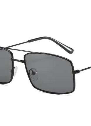 Чоловічі сонцезахисні окуляри
