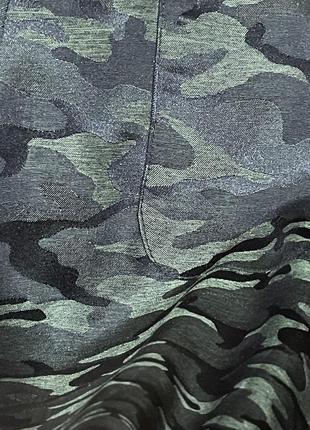 Брючні штани на утяжках камуфляжний принт хамелеон asos camo paints6 фото