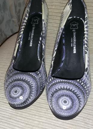 Grandsboulevards, paris - новые туфли на каблуке 39 размер (24,9-25см), украинский размер 38-38,53 фото
