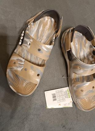 Sale!crocs all-terrain marbled sandal

крокс босоножки мужские.4 фото