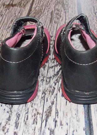 Фирменные кожаные туфли для девочки, размер 84 фото