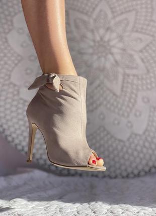 Ботільони на високих підборах, на шпильці, high heels, хілз, для танців, боти, стильні