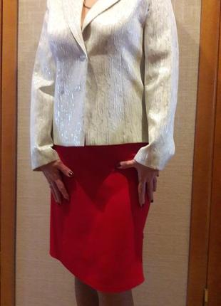 Белый пиджак