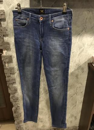 Джинсы стречевые 10-12 лет