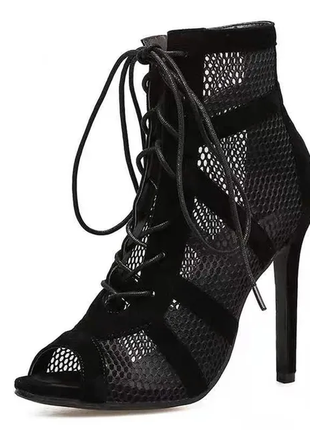 Танцевальные туфли для занятий с high heels. 36,37,38,39размеры в наличии