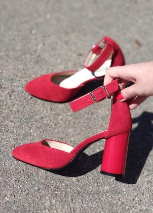 Туфли лодочки  красные замшевые кожаные с открытой стопой на среднем каблуке 8,5см3 фото