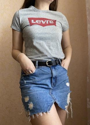 Футболка від levi’s