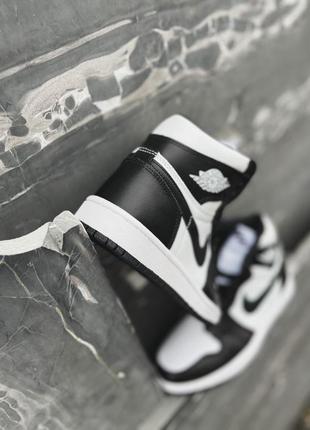 Мужские высокие кожаные кроссовки nike jordan 1 retro black white #найк3 фото