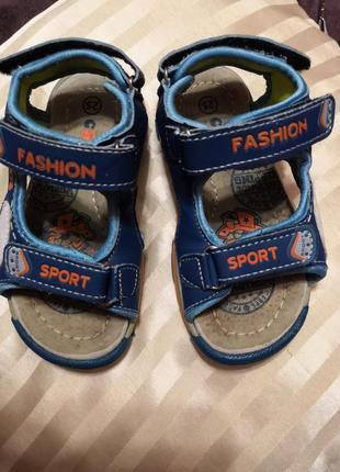 Сандалі fashion