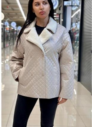 Стильна весняна дрібно відстібна куртка