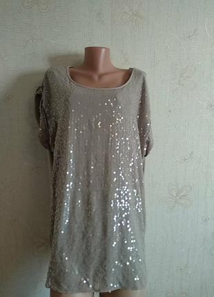 Футболка в паетках