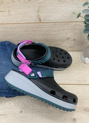Класні крокси на платформі сапоги crocs hiker clog 206772-988