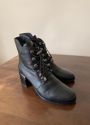 Vito rossi кожаные ботильоны/ботинки осень/зима 39 размер