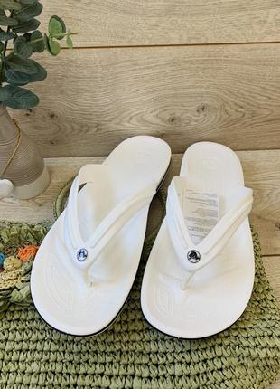 Отличные кроксы crocband flip 11033-100