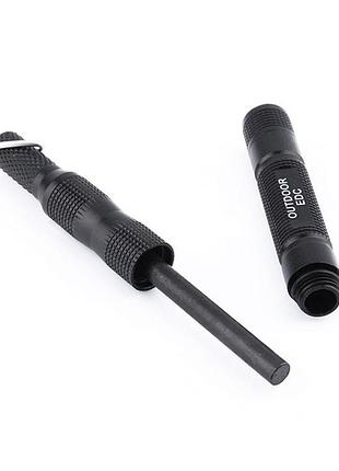 Туристическое огниво edc в алюминиевом герметичном корпусе. черный