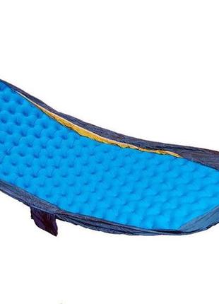 Туристический надувной коврик с насосом, матрас lighttour (овал)10 фото