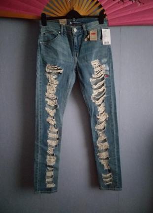 Продам новые с биркой "рваные" джинсы levis 27 р. винтаж  на наш 44-46(тянутся)1 фото