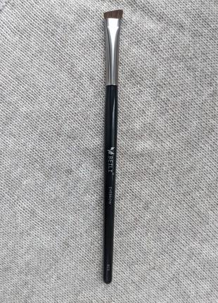 Пензлик для нанесення макіяжуbeili