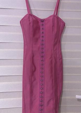 Сукня по фігурці