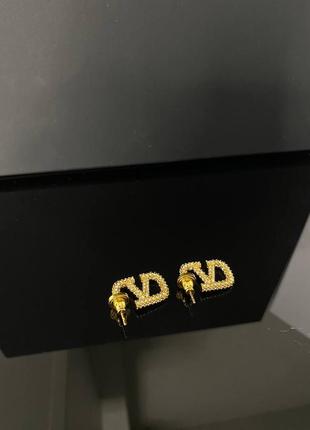 Брендовые серьги