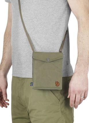 Женский кошелек нагрудный fjallraven pocket бежевый
