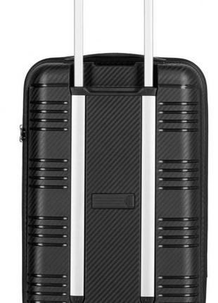 Пластиковый чемодан travelite zenit s 4 колеса на 36 л черный3 фото