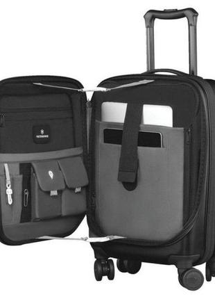 Пластиковый чемодан малый victorinox travel spectra 29 л черный3 фото