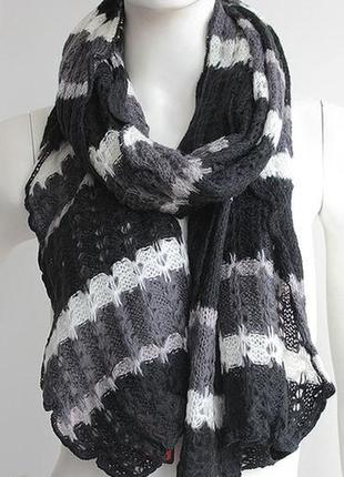 Практичный полосатый женский теплый шарф 180 на 50 v1731_4 черный3 фото