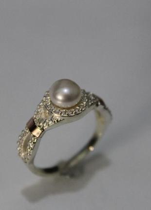 Серебряное кольцо с жемчугом и золотыми вставками ch00232 фото