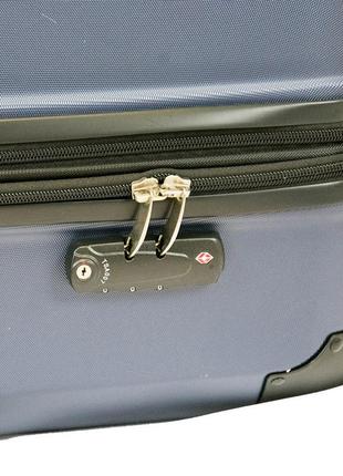 Большой пластиковый чемодан travelite city tl073048-20 78 л, синий7 фото