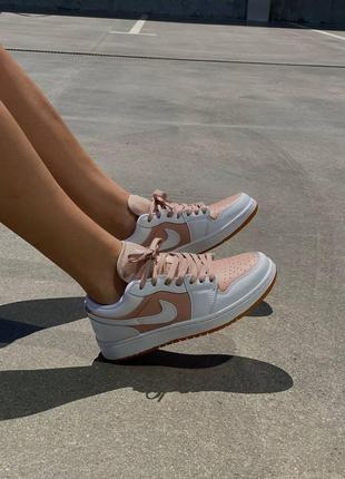 Женские кроссовки nike air jordan 1 low tan white скидка sale / smb7 фото