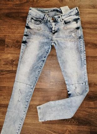 Джинсы, стретч рваные, bershka