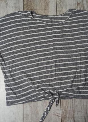 Вкорочена футболка