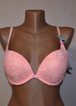 Бюстгальтер з пуш-ап