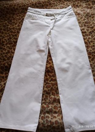 Белые стрейчевые джинсы прямого покроя next/размер 123 фото