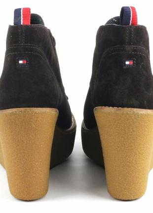 Женские коричневые демисезонные замшевые ботинки tommy hilfiger  41р. оригинал fw568160784 фото