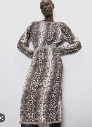 Платье трикотажное змеиный принт zara