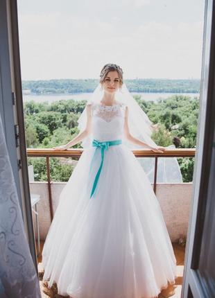 Шикарна весільна сукня для стрункої дівчини