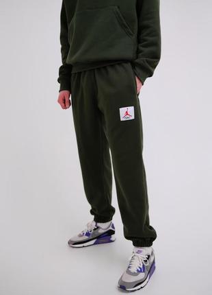 Спортивные штаны хаки jordan flight fleece pants2 фото