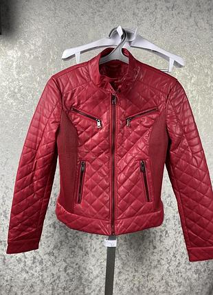 Женская куртка guess