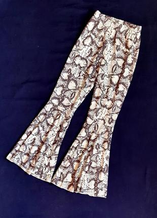 Штаны клеш shein модные трикотажные  лосины змеиная кожа на 7-9 лет