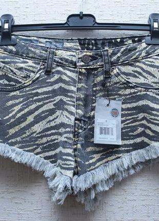 Шорти джинсові американського бренду volcom, тигрячий принт.2 фото