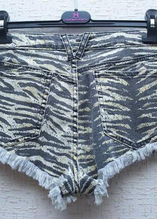 Шорти джинсові американського бренду volcom, тигрячий принт.3 фото