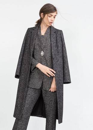 Стильное двубортное шерстяное пальто от zara.1 фото