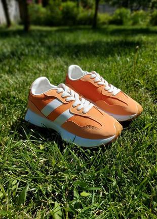 Оранжевые кроссы