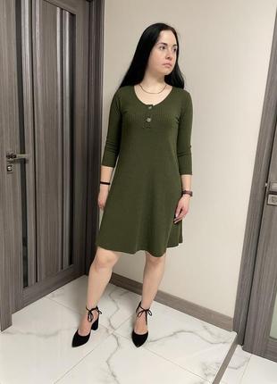 Трикотажна сукня кольору хакі